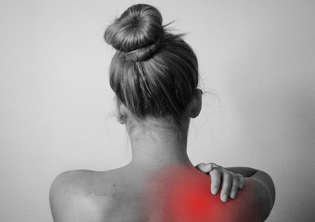 Comment soulager les douleurs cervicales avec un oreiller ergonomique ? - Ma Belle Nuit